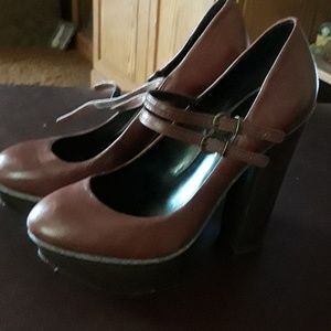 Jessica Simpson heels